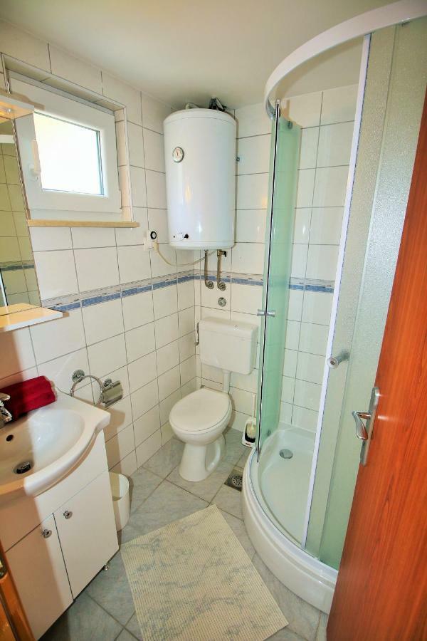 Apartmani Amila-Pisak Exterior foto